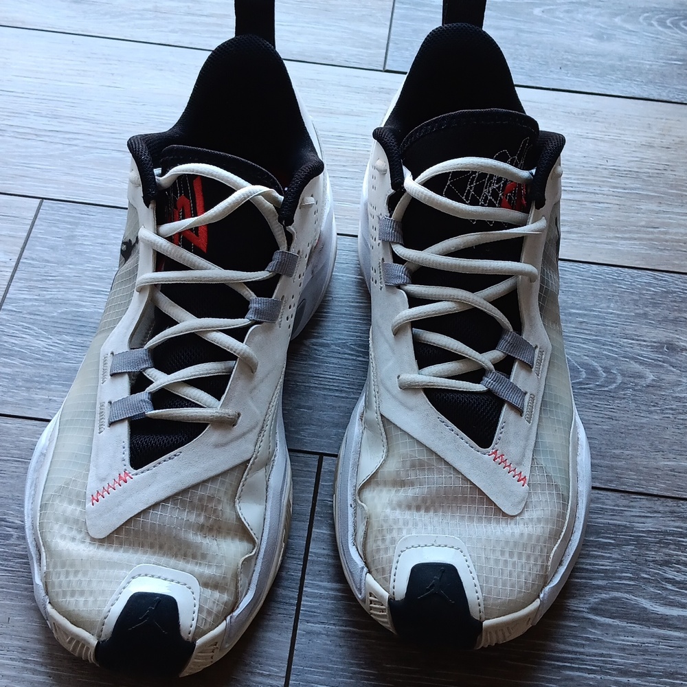 Shoes - Picture 3 of 4